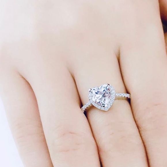 Heart ring! - Picture 7 of 7